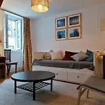 Tatil Evi Lx Townhouse Ideal For Big Groups Prime Location Trendy Street Lisboa