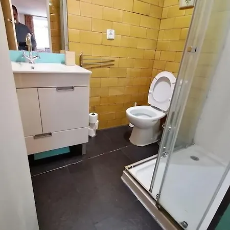 Lx Townhouse Ideal For Big Groups Prime Location Trendy Street Hébergement de vacances *