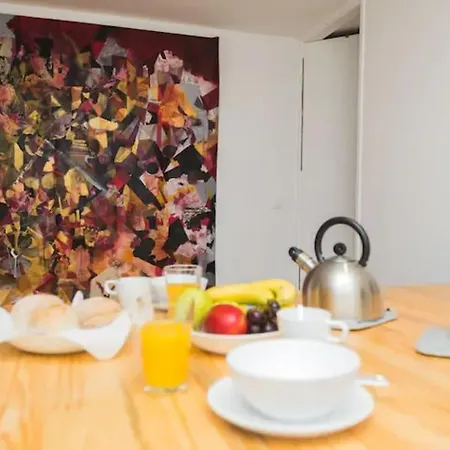 Hébergement de vacances Lx Townhouse Ideal For Big Groups Prime Location Trendy Street *