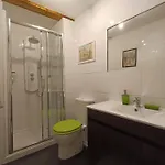 Lx Townhouse Ideal For Big Groups Prime Location Trendy Street Semesterbostad